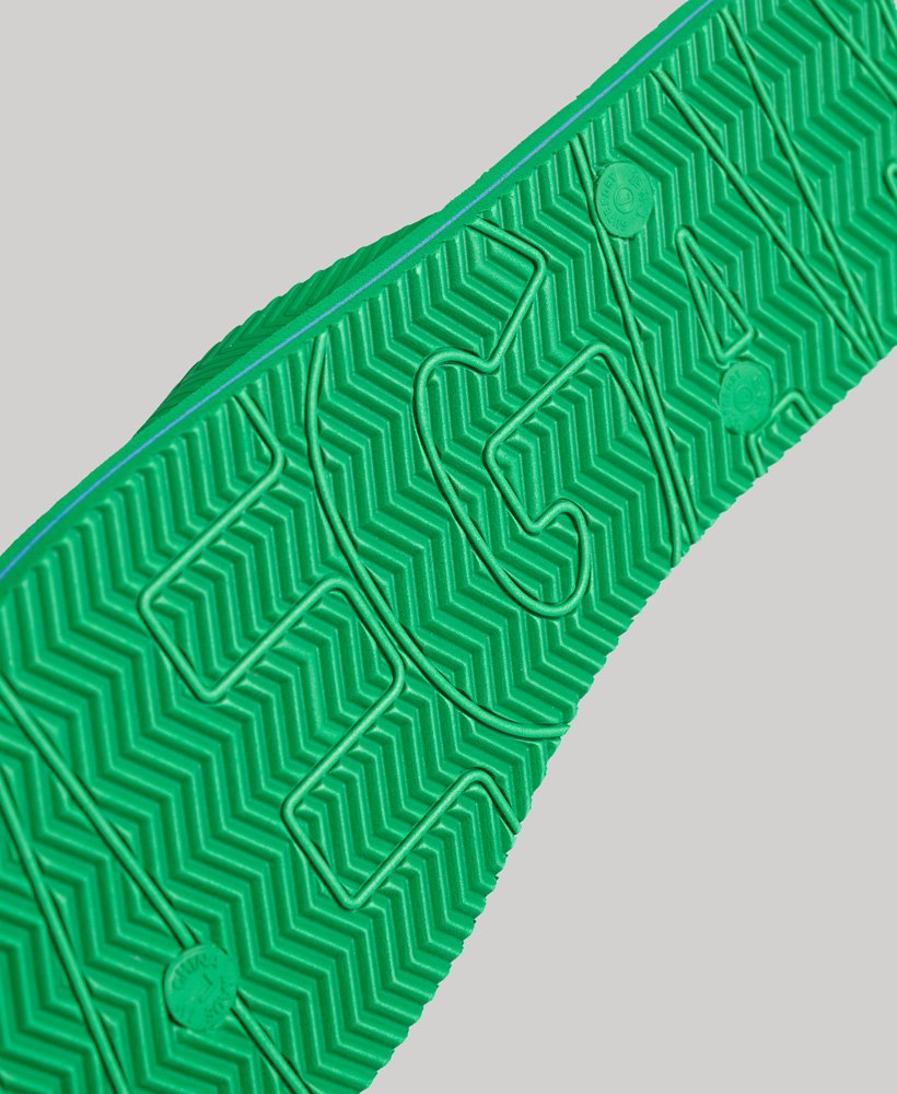 chinelo vintage na cor verde botânica