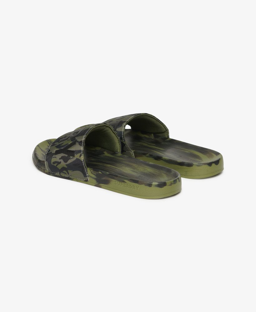 chinelo de piscina vegano com estampa camuflada nathan camo