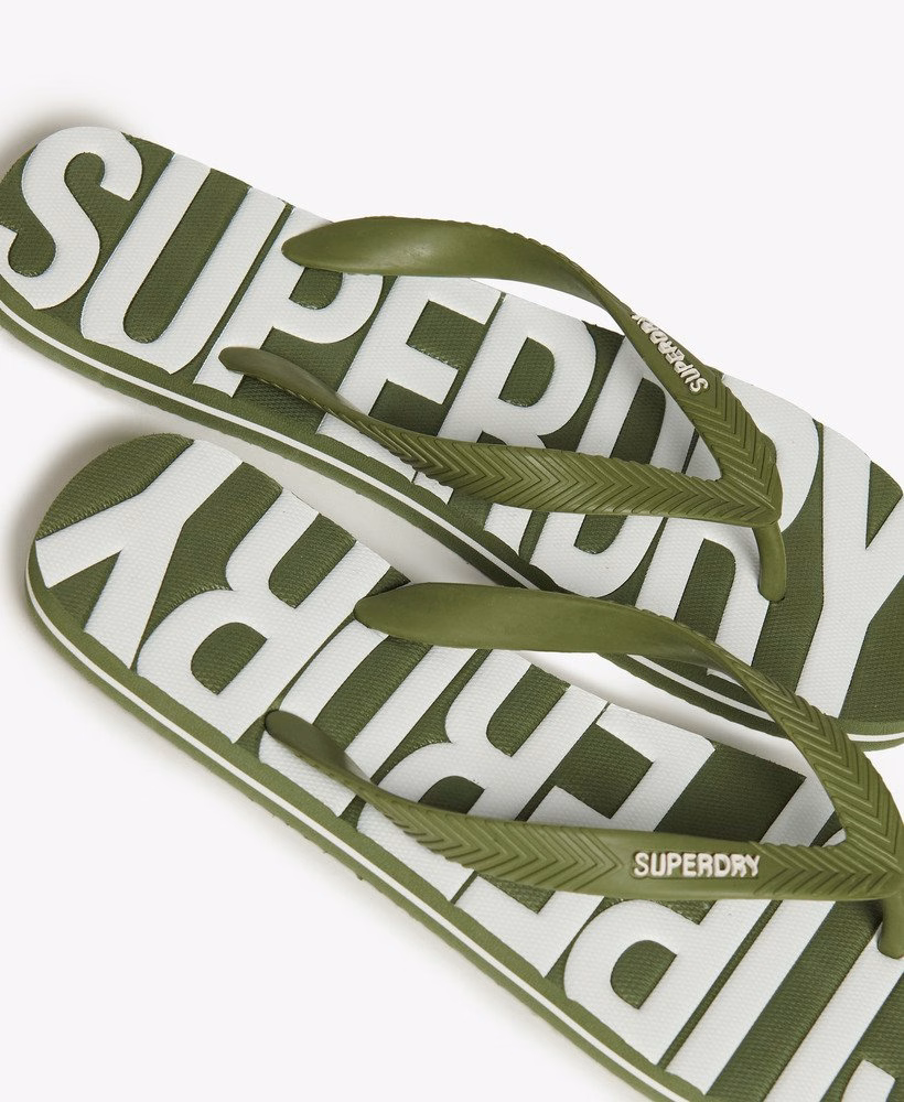 Chinelo com o logotipo principal