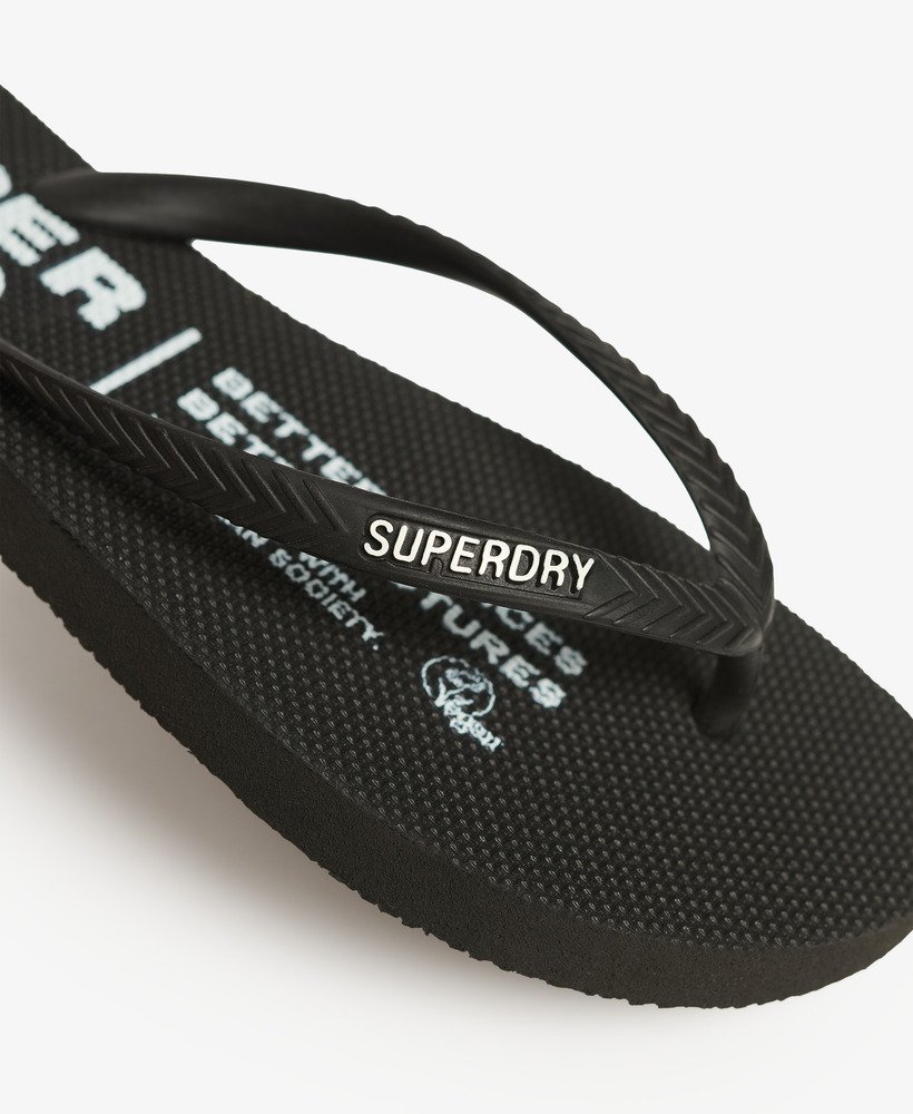 chinelo studios na cor preta
