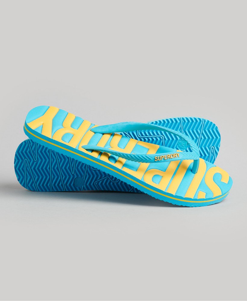 chinelo vintage na cor azul praia