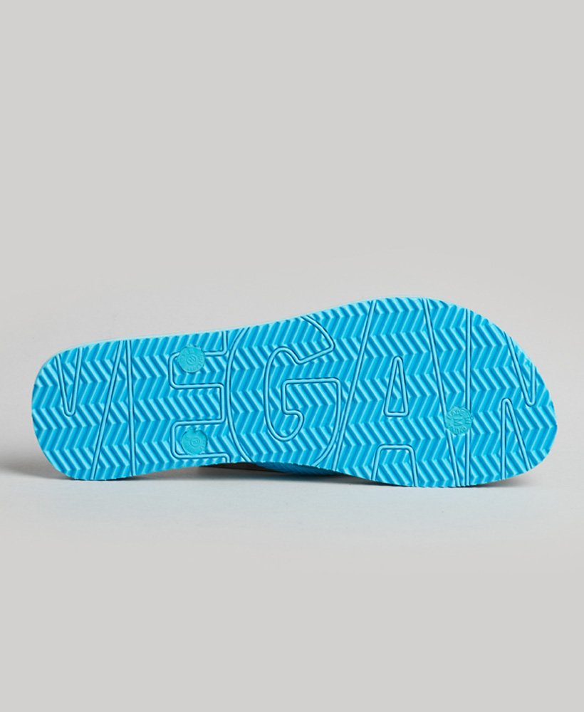 chinelo vintage na cor azul praia
