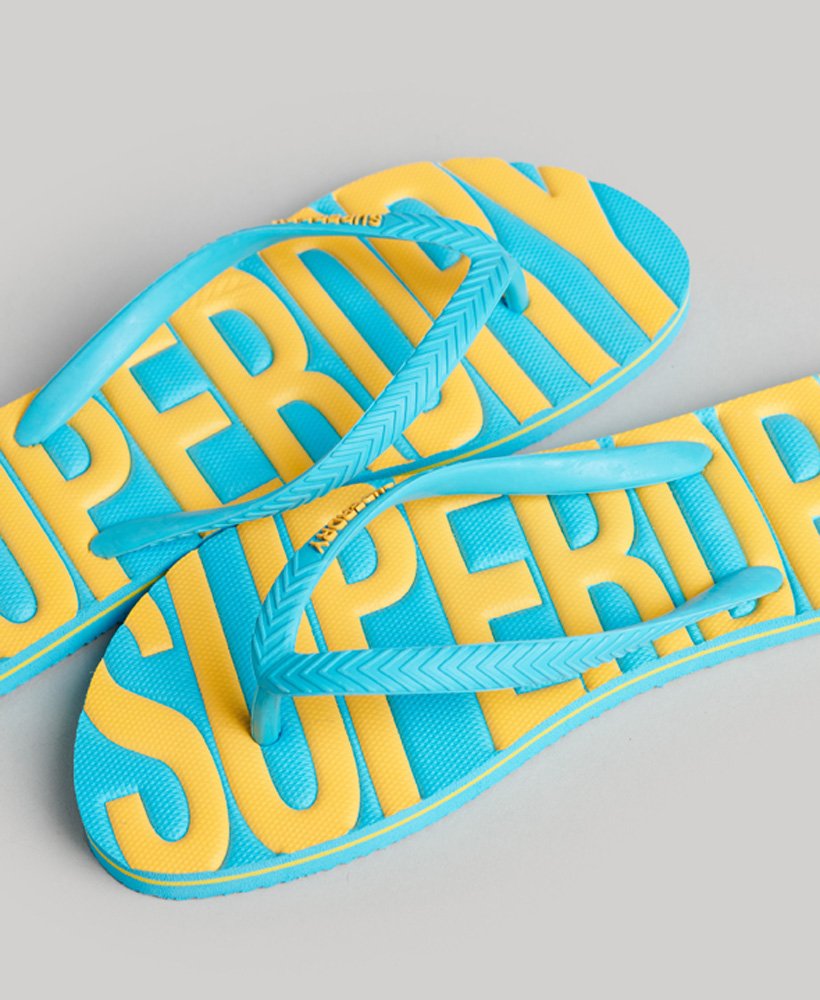 chinelo vintage na cor azul praia