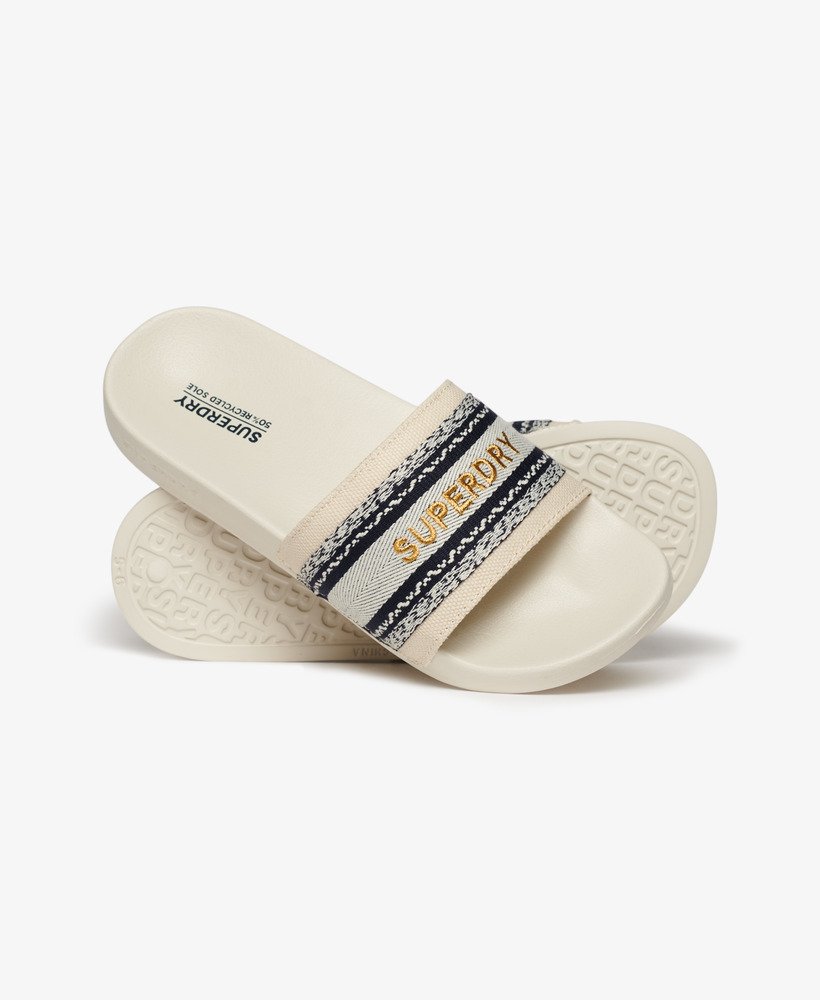 chinelo de piscina vegano em tecido natural.
