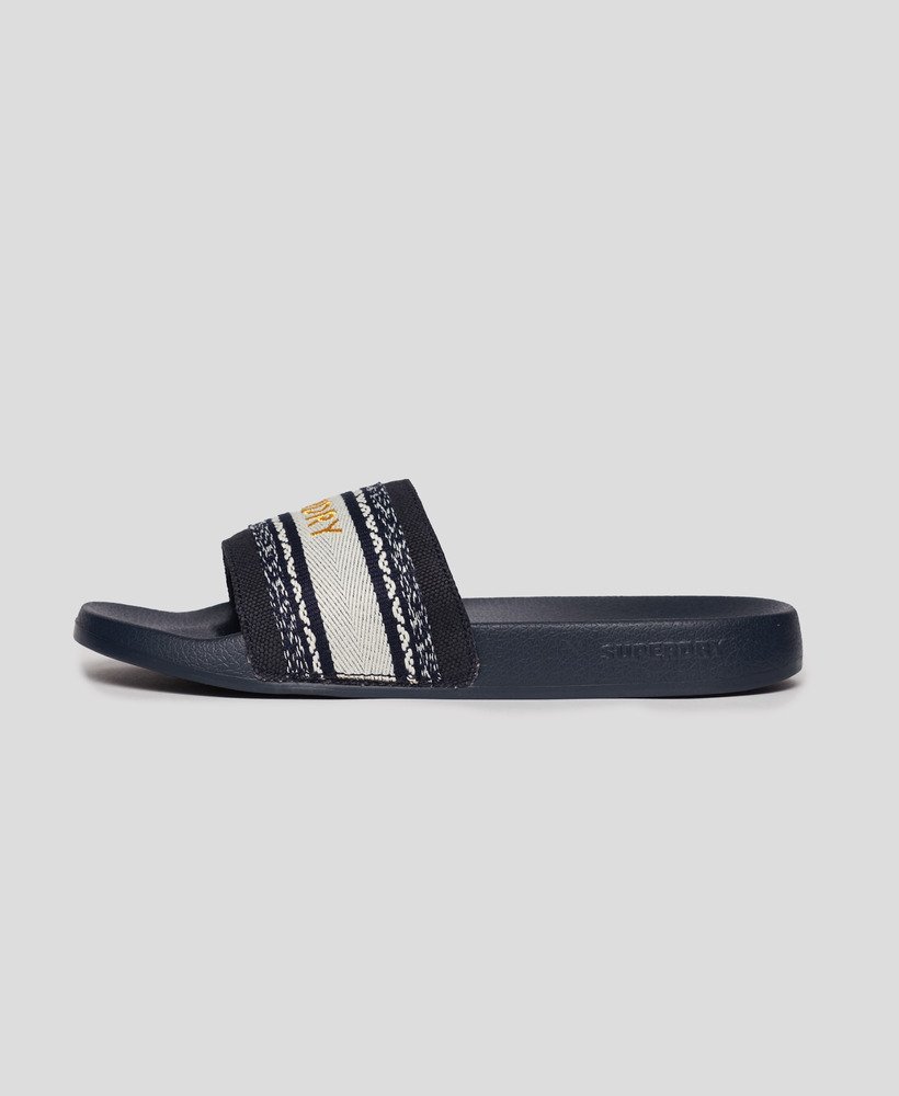 chinelo de piscina vegano em tecido na cor azul marinho puro