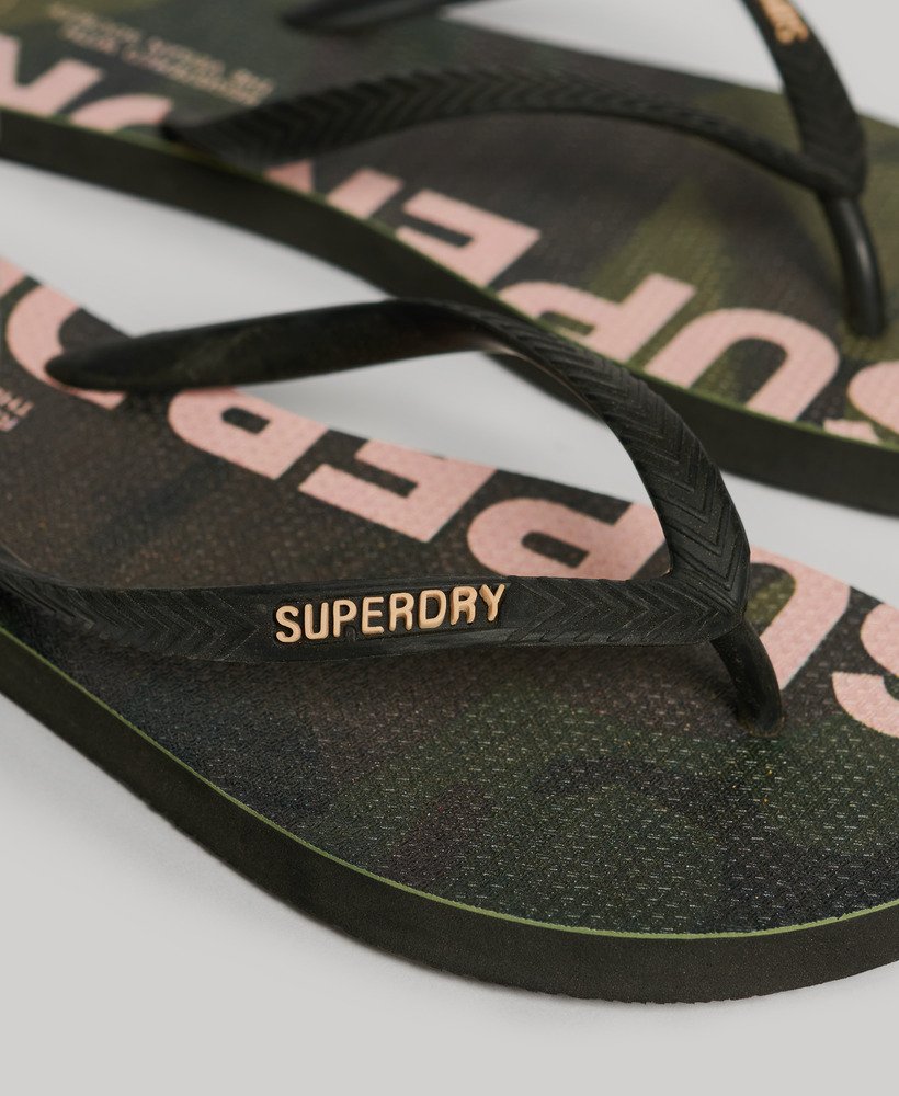 chinelo vegano com logo e estampa camuflada nathan