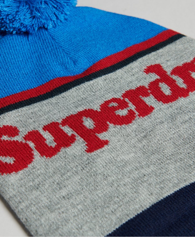 gorro essential logo na cor azul royalvermelho