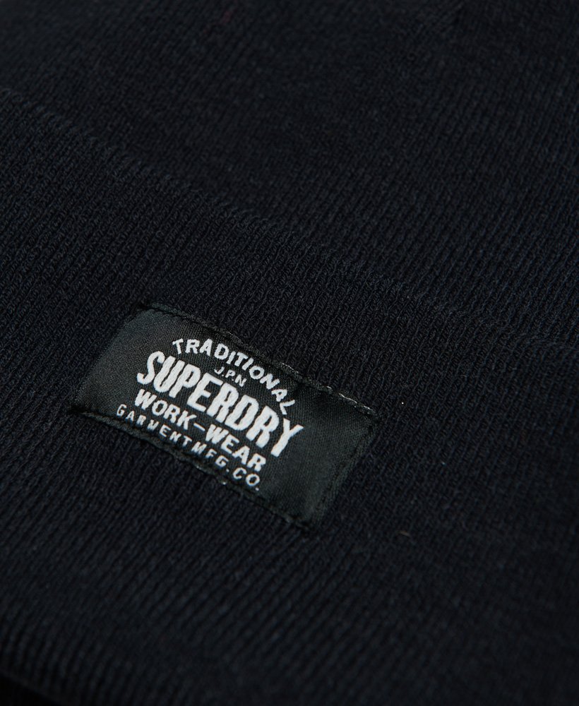 gorro de tricô clássico na nova cor preta intensa.