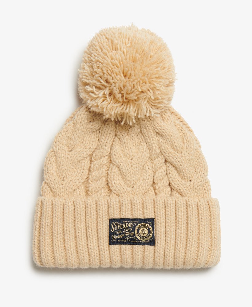 gorro de malha grossa na cor cru.
