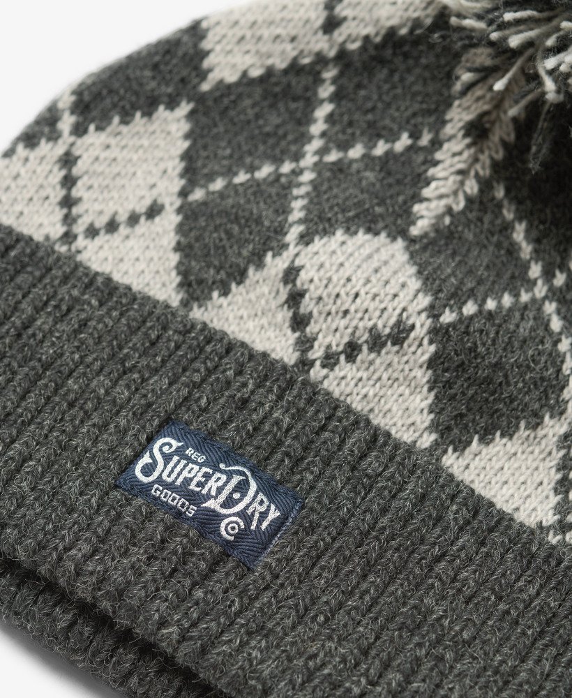 gorro de malha estampado em losangos cinza