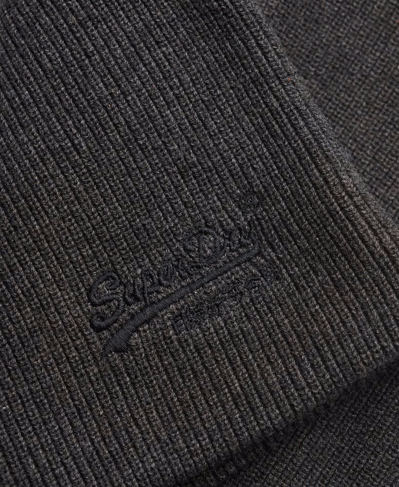 Gorro de malha com logo essencial
