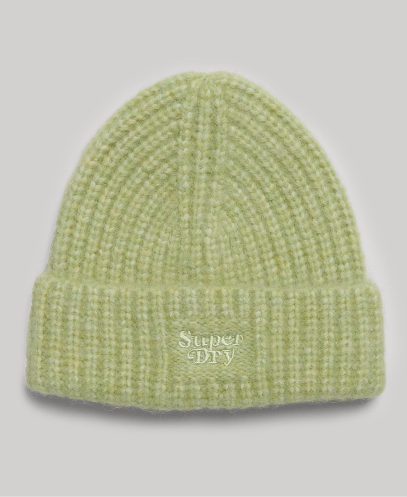 gorro de malha canelada na cor verde suave.