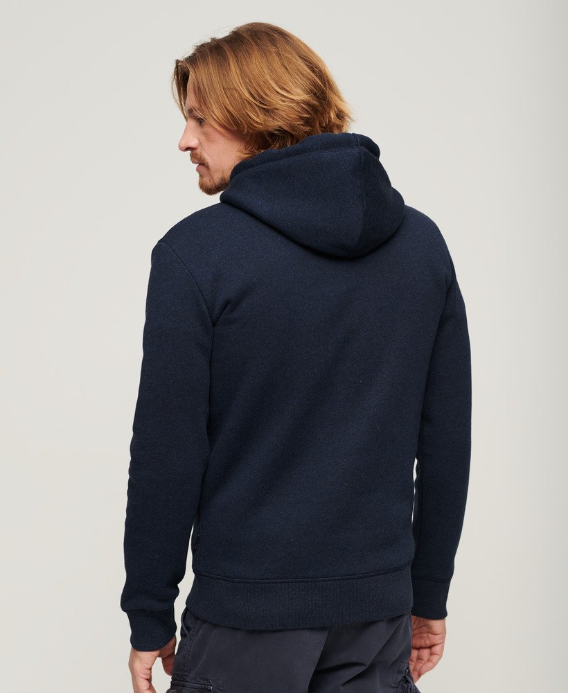 moletom com capuz com logo vintage em relevo nas cores azul-escuro e preto.