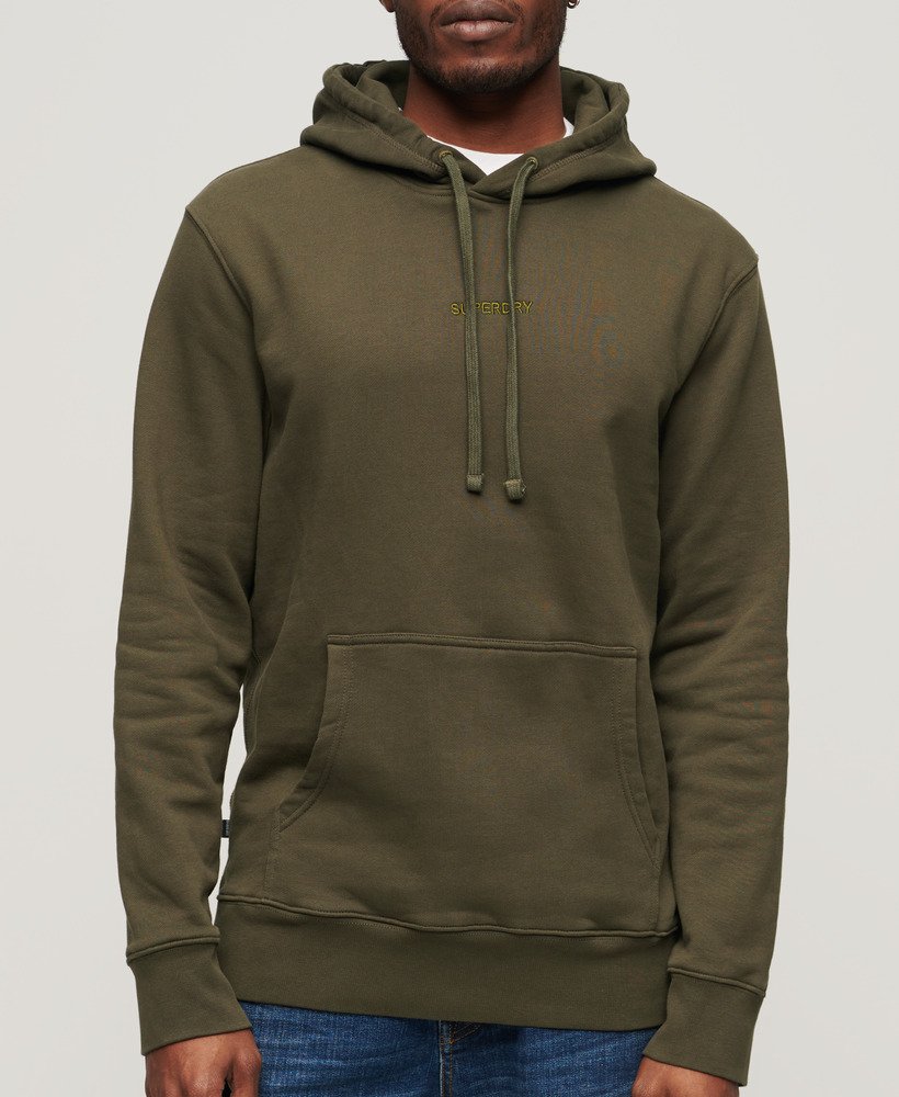 moletom folgado com capuz e estampa de micro logo na cor cáqui militar.