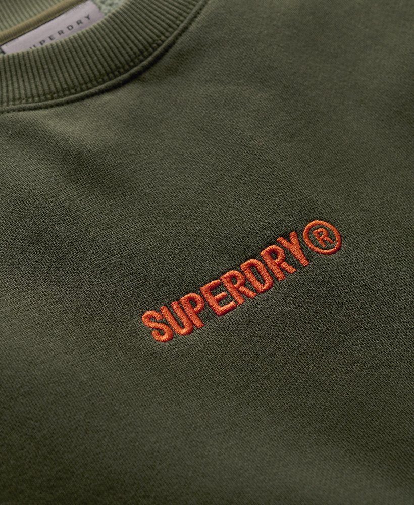 moletom folgado com gola redonda e estampa de micro logo na cor cáqui militar.