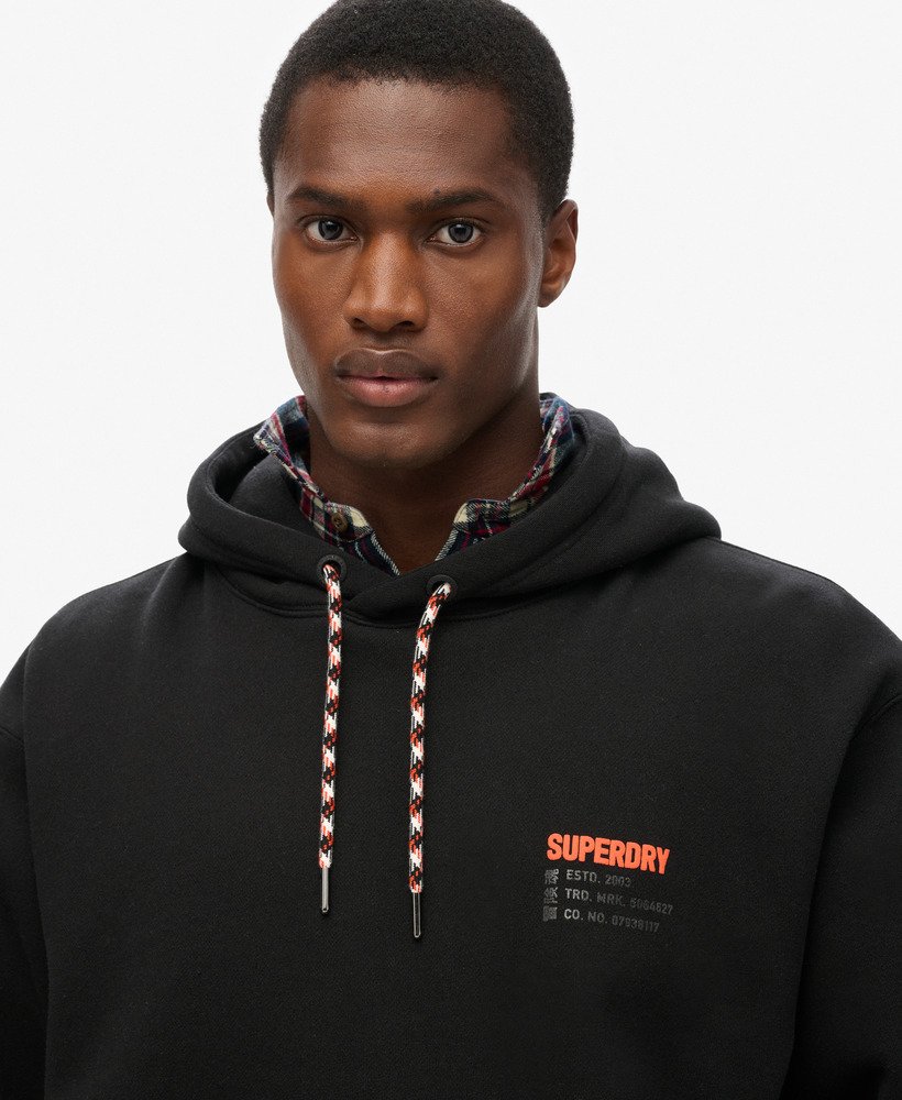 moletom folgado com capuz utility sport logo na cor preta.