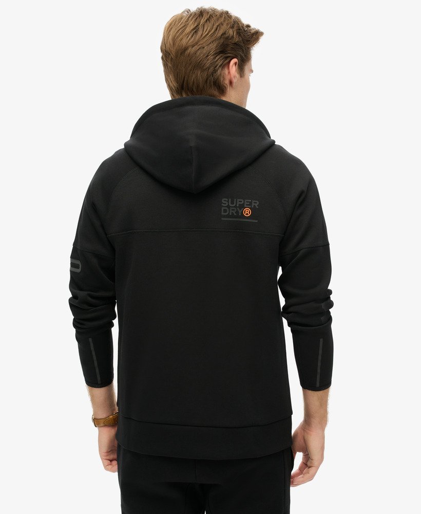 moletom com capuz e zíper tech logo na cor pretolaranja