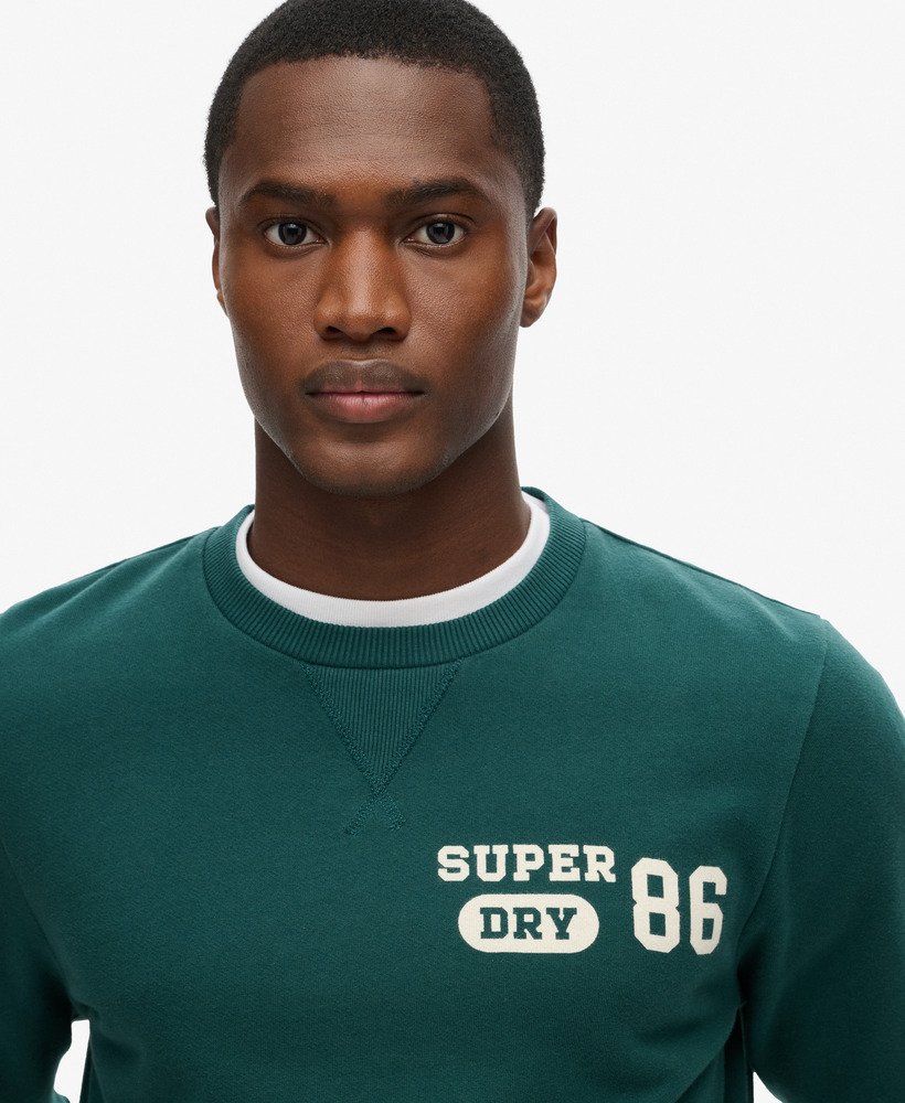 moletom esportivo estampado na cor verde pinho escuro