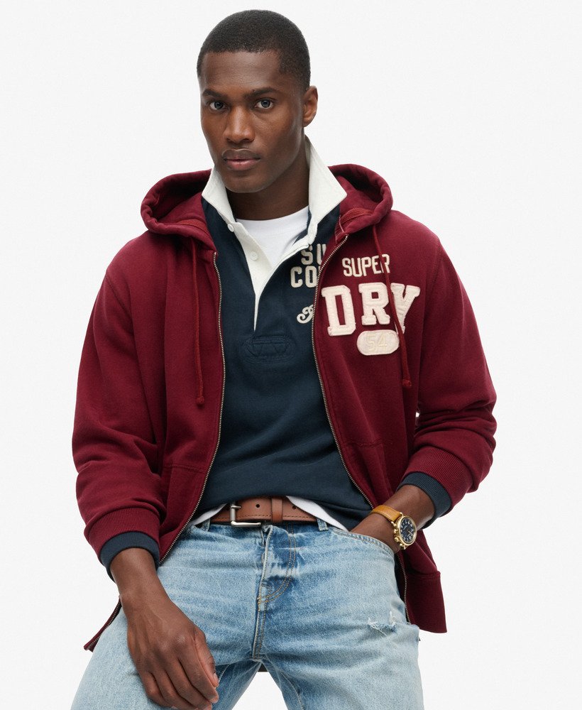 moletom com zíper vintage athletic na cor bordô intenso.