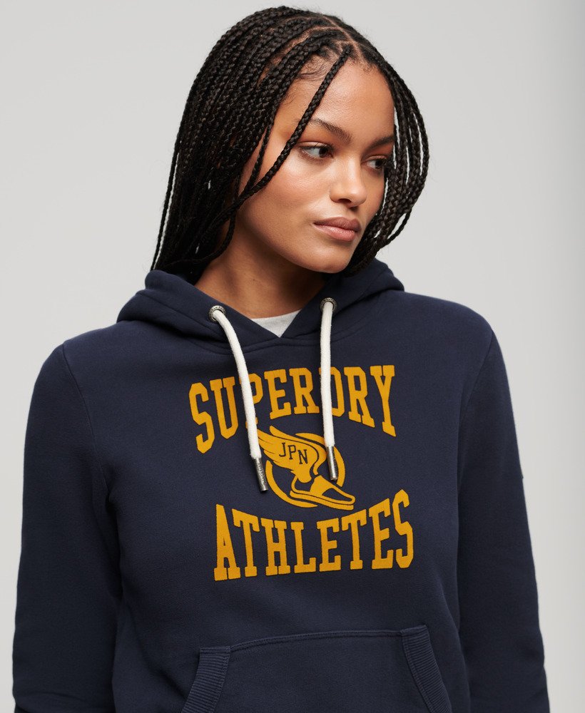 moletom com capuz varsity flocked graphic na cor azul marinho escuro