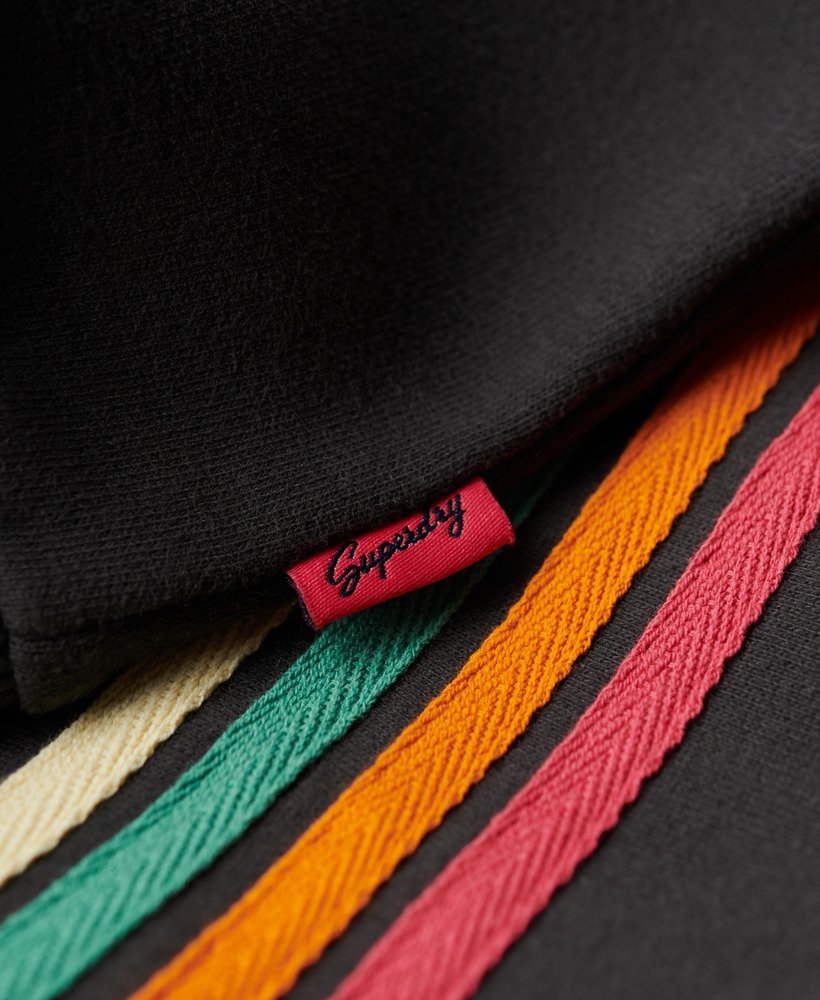moletom com capuz e logo rainbow stripe em preto lavado