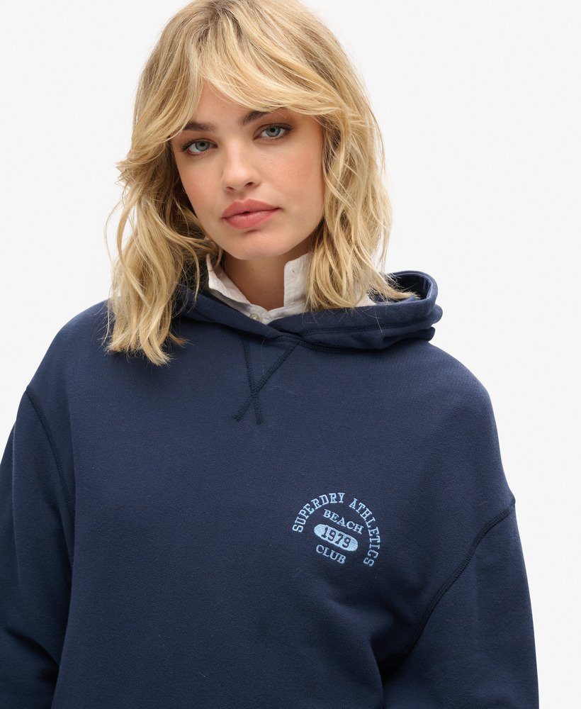 moletom com capuz athletic essentials na cor azul marinho mais intenso.