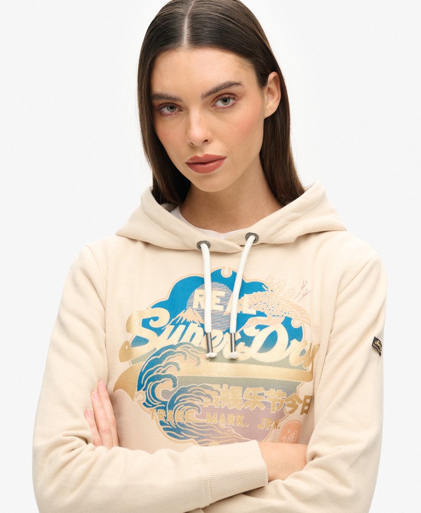 moletom com capuz itago com logo vintage na cor bege creme tapioca.