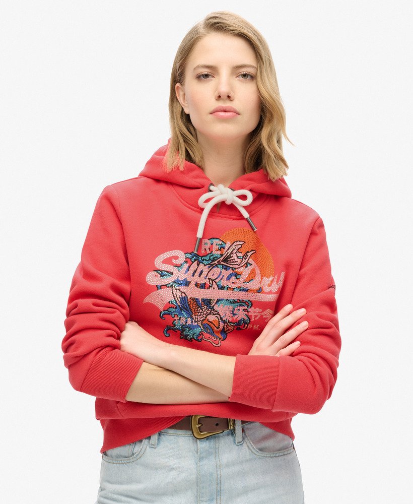 moletom com capuz tokyo vintage logo graphic na cor vermelho refrigerante