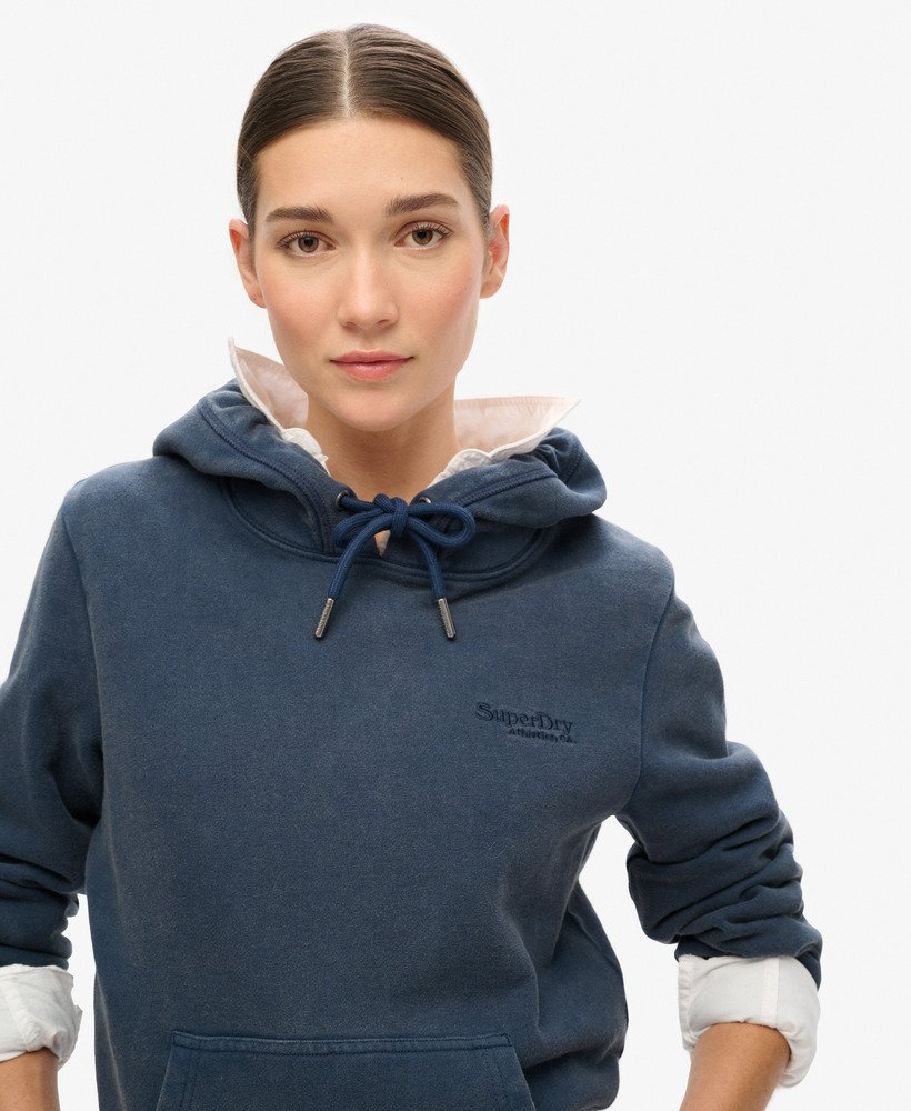 moletom com capuz essential logo half brushed na cor azul marinho mais intenso