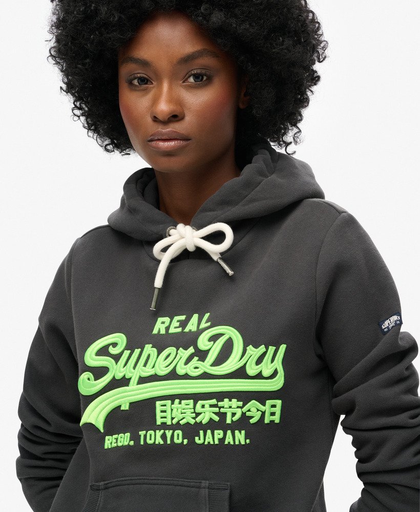 moletom com capuz e estampa bordada com logo vintage neon na cor blackboard