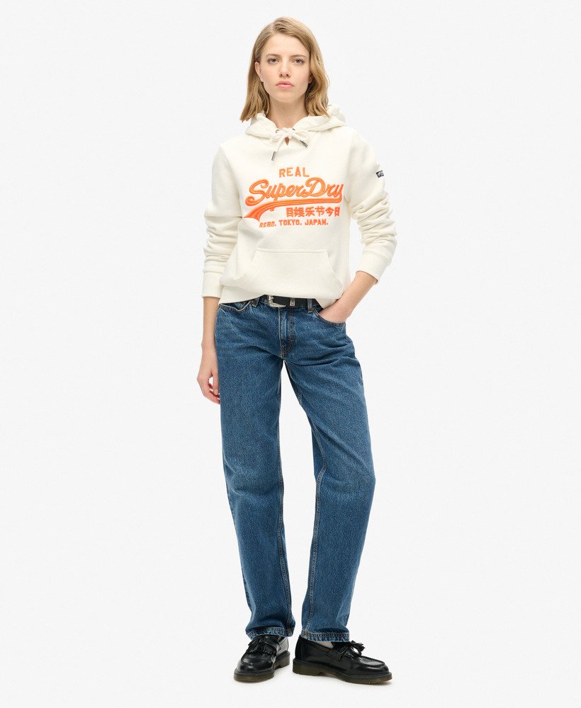 moletom com capuz e estampa bordada com logo vintage neon na cor branco inverno
