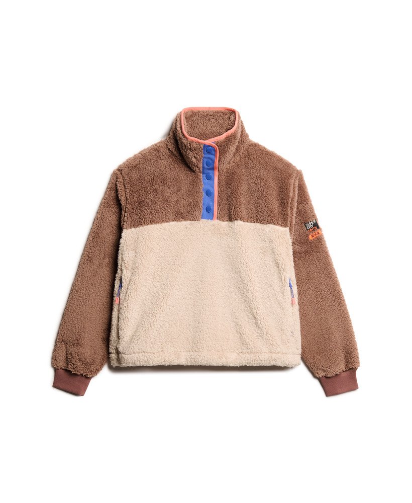 suéter henley super macio mash up na cor castanha noz-moscada
