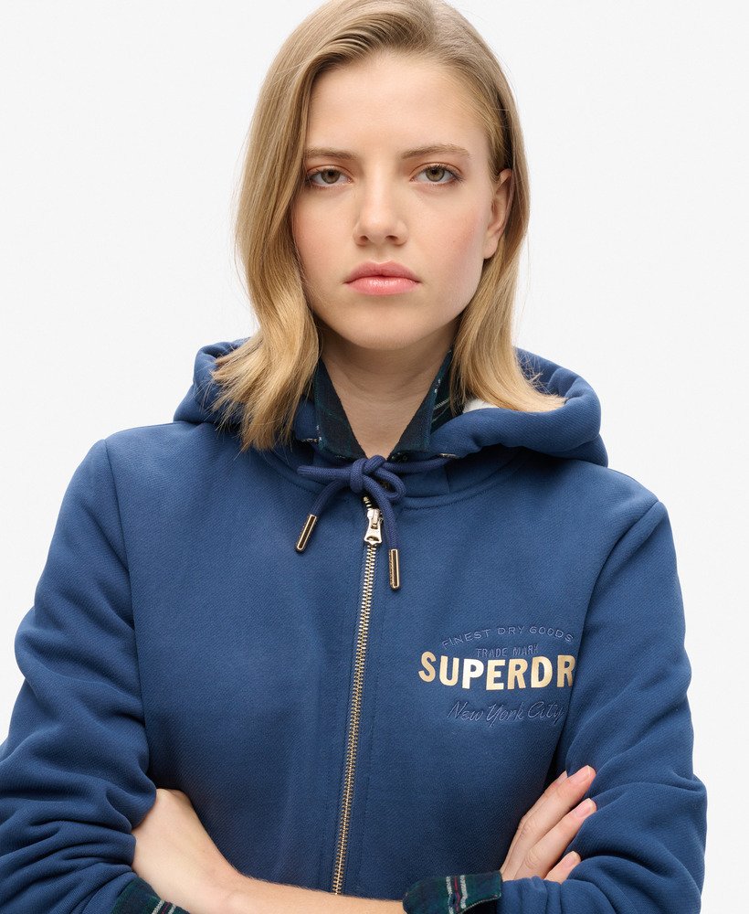 moletom com zíper e logo metálico luxe na cor azul-marinho sargasso