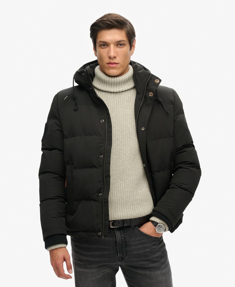 jaqueta puffer com capuz everest na cor preto jato