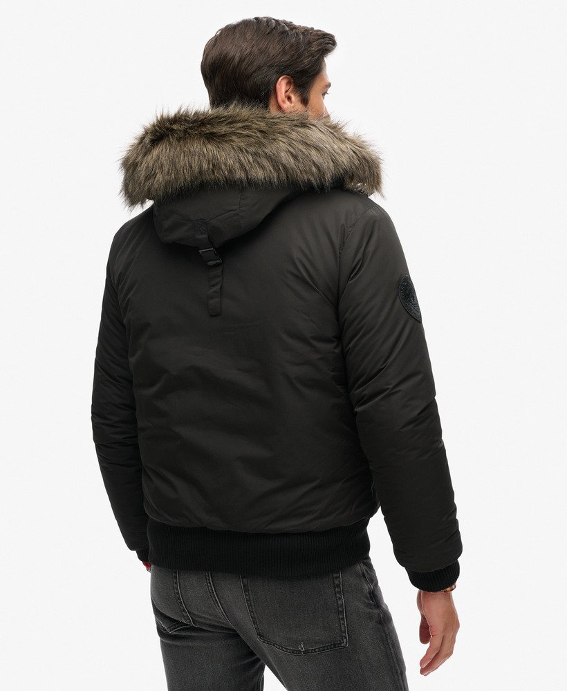 jaqueta bomber everest na cor preto jato