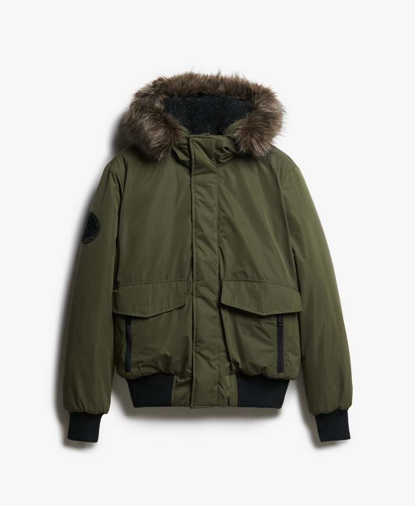 jaqueta bomber everest na cor cáqui militar