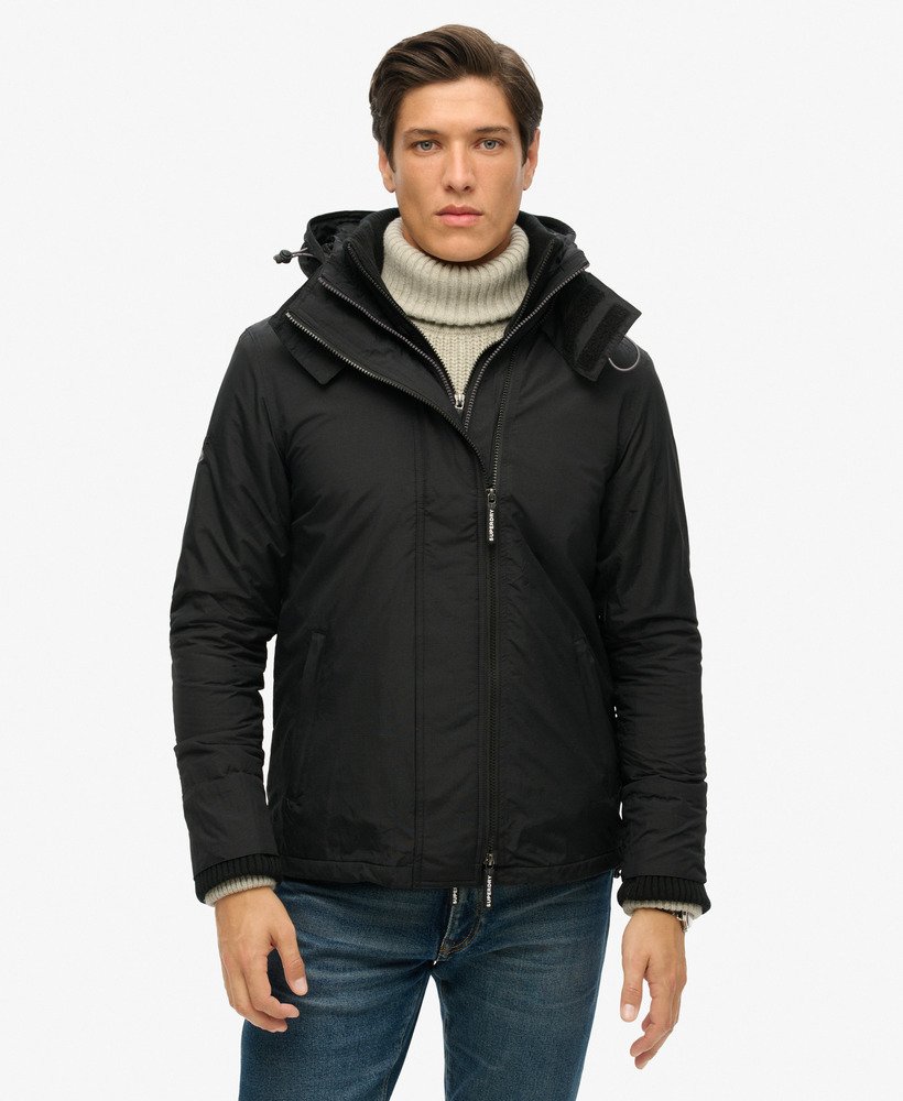jaqueta corta-vento arctic sd com capuz e zíper frontal na cor pretopedra