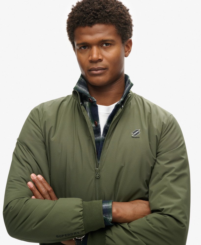 jaqueta harrington de treino na cor verde musgo escuro