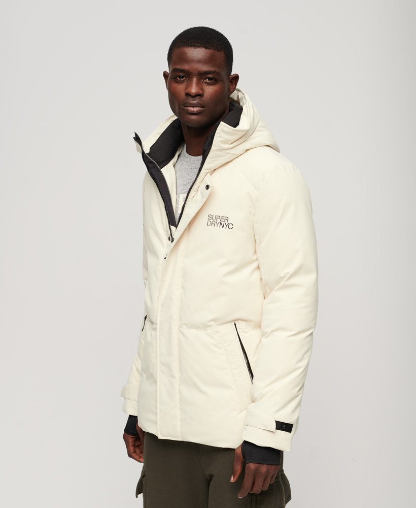 jaqueta parka acolchoada com capuz city estilo corta-vento na cor cinza nórdico.