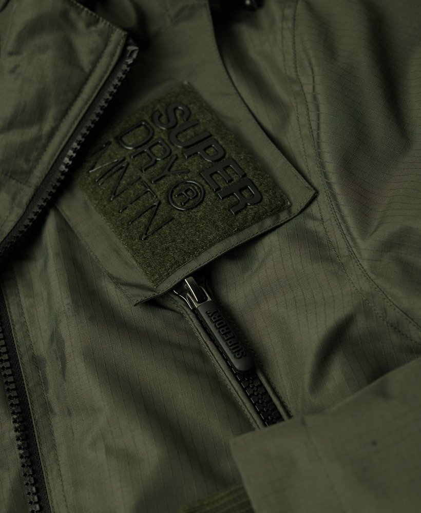 jaqueta corta-vento mountain sd na cor verde-oliva surplus goods