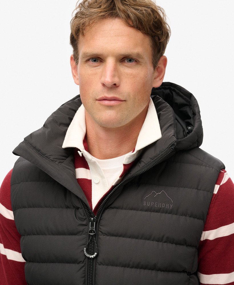 colete acolchoado com capuz fuji sport na cor preta