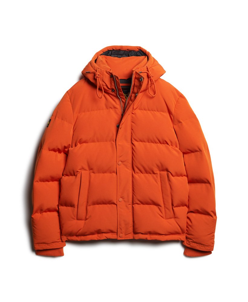 jaqueta puffer curta com capuz everest na cor laranja abóbora.