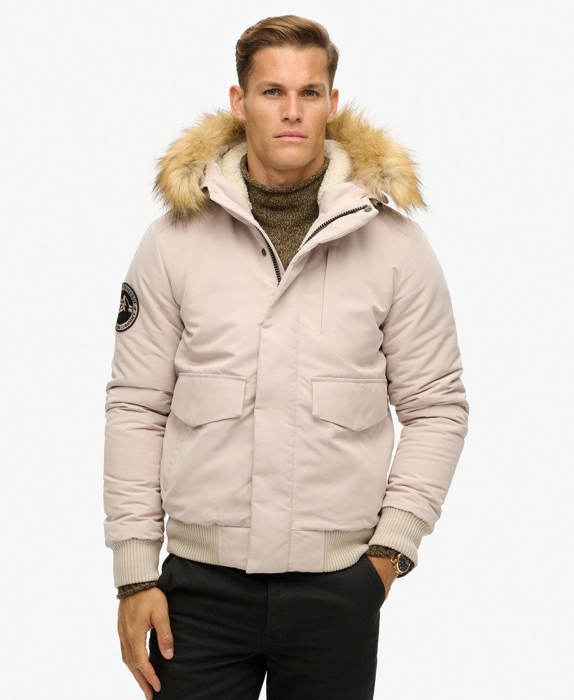 jaqueta bomber acolchoada everest com capuz na cor cinza chateau.