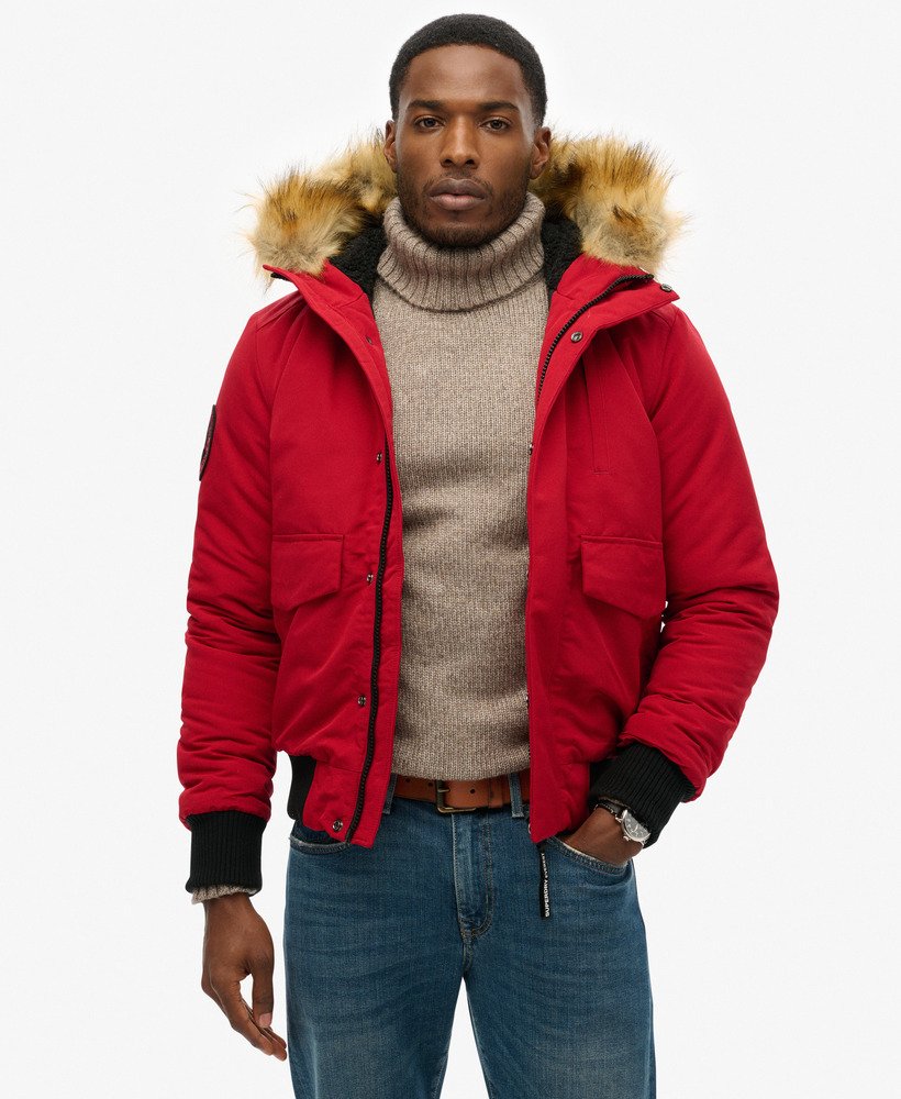 jaqueta bomber acolchoada everest com capuz na cor vermelho escuro