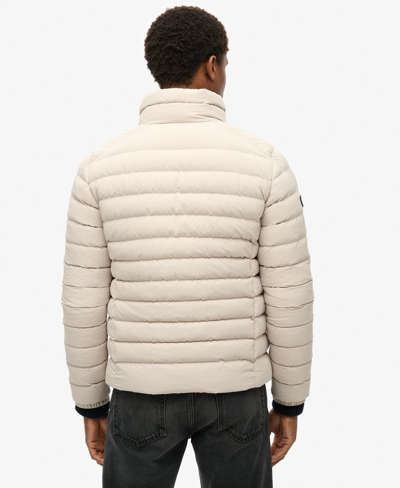 jaqueta acolchoada estampada fuji na cor cinza chateau