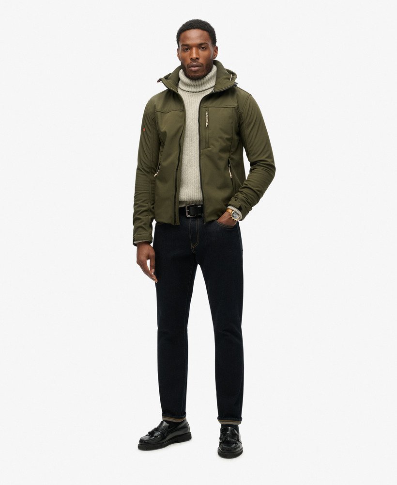 jaqueta trekker soft shell com capuz na cor cáqui militar