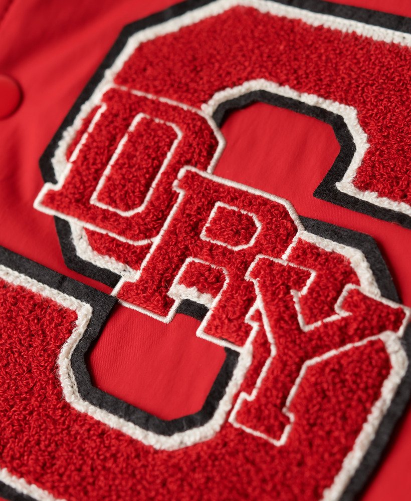 jaqueta bomber universitária mascot na cor vermelho universitÁrio