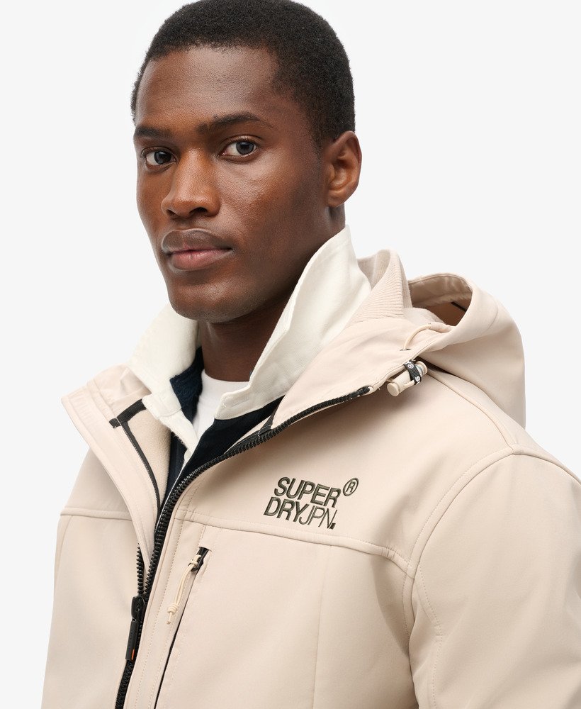 jaqueta trekker soft shell com capuz na cor cinza chateau