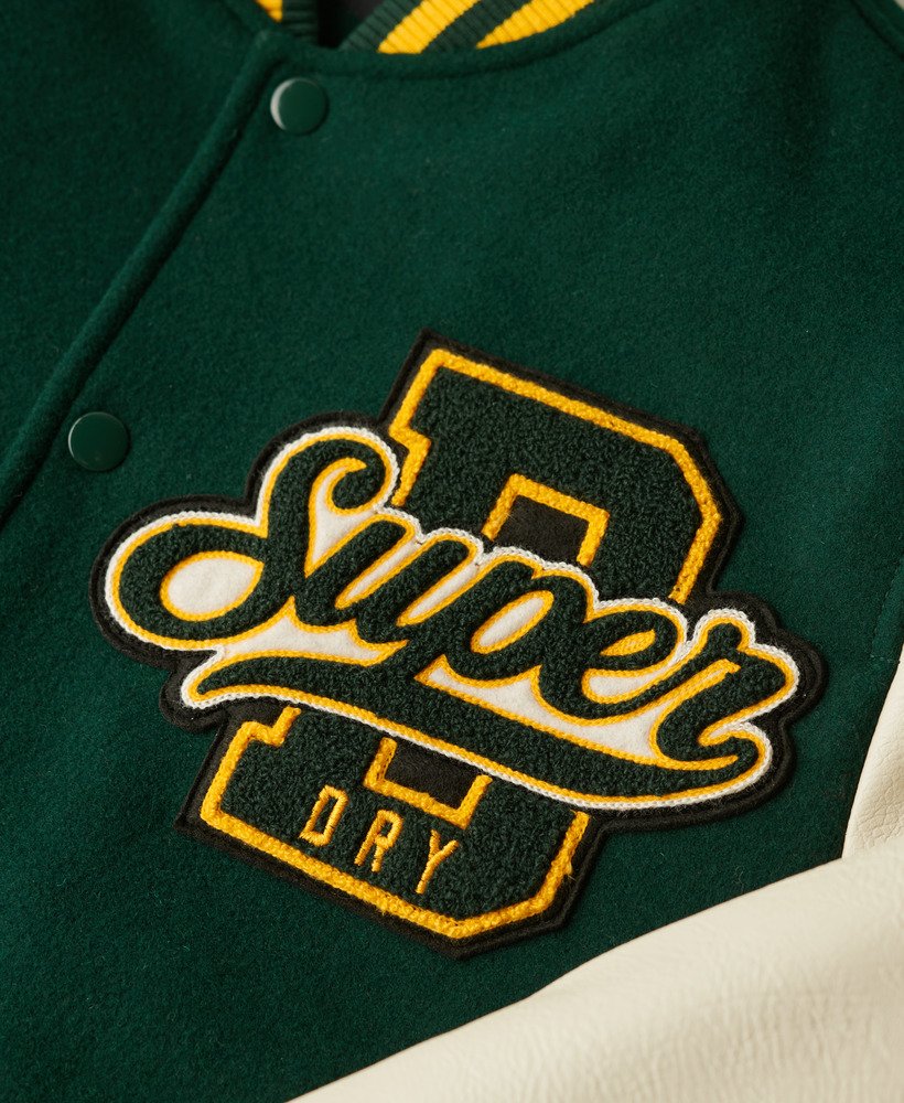 jaqueta bomber universitária de lã na cor verde pinho.