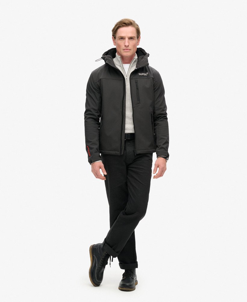 jaqueta trekker com capuz em softshell ripstop na cor preta